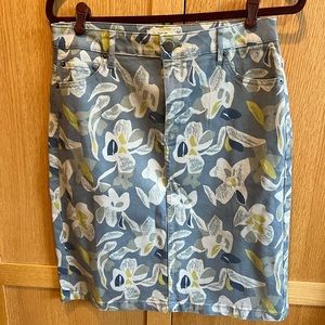 Logo floral pencil skirt, size 8